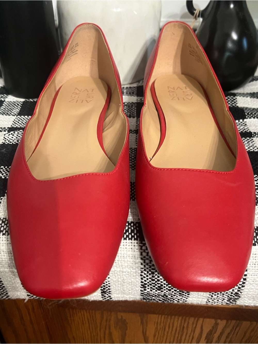 Naturalize- Red Leather Women's Ballet Flats EUC